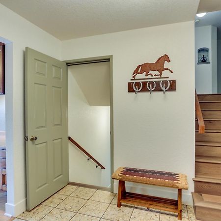 Pet-Friendly Escape With Game Room And Fire Pit! North Fork Exteriör bild