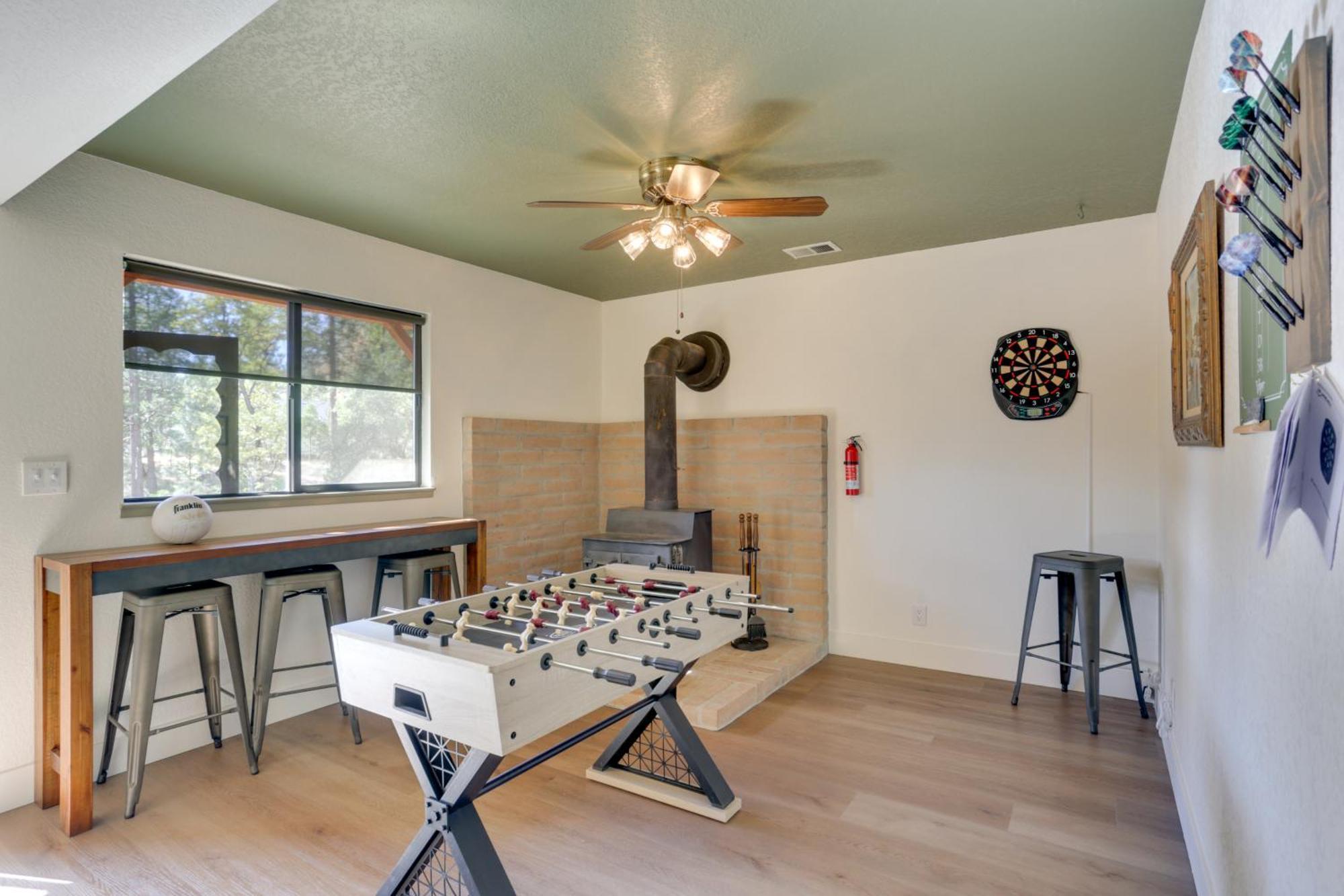 Pet-Friendly Escape With Game Room And Fire Pit! North Fork Exteriör bild