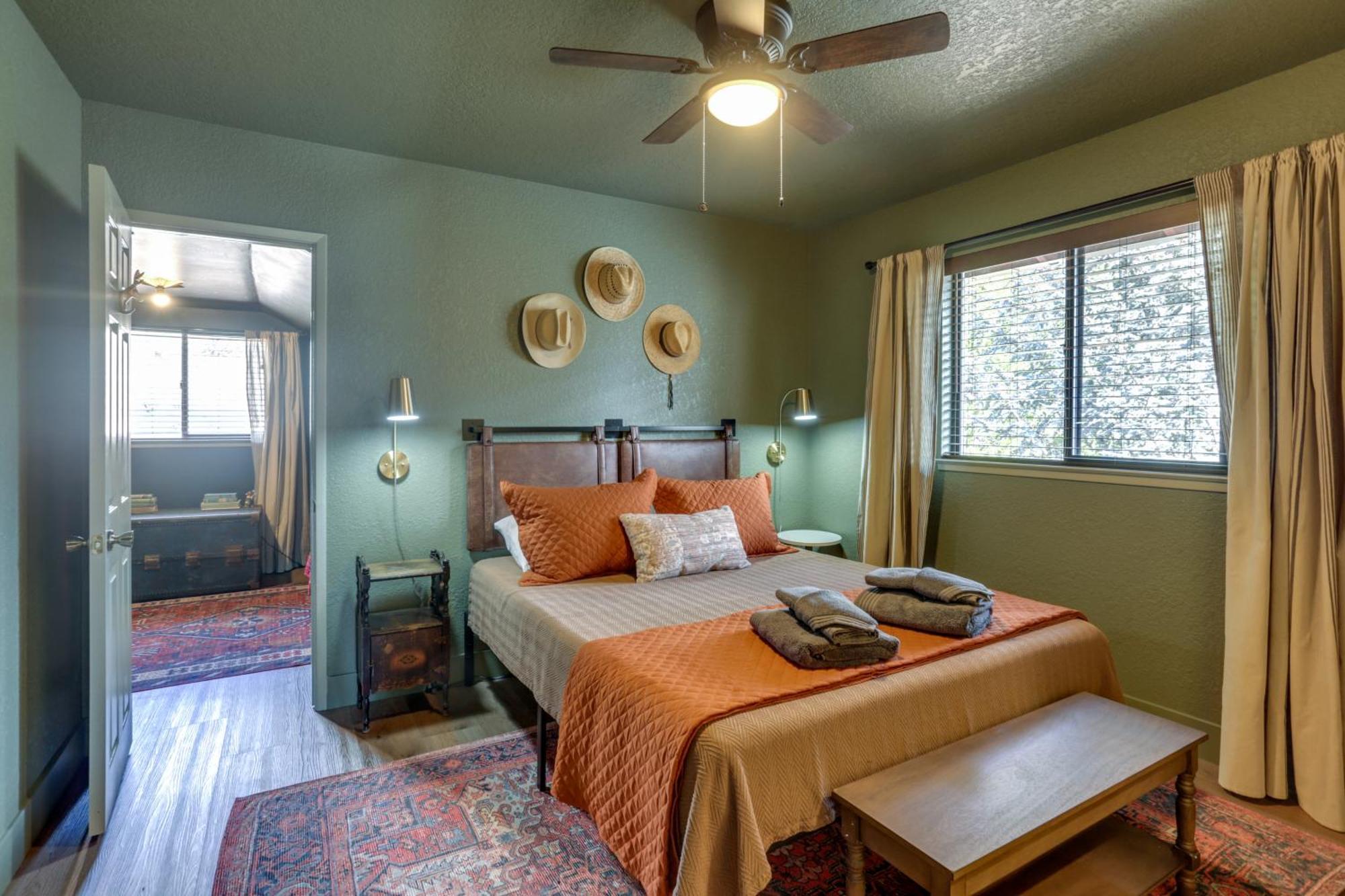 Pet-Friendly Escape With Game Room And Fire Pit! North Fork Exteriör bild