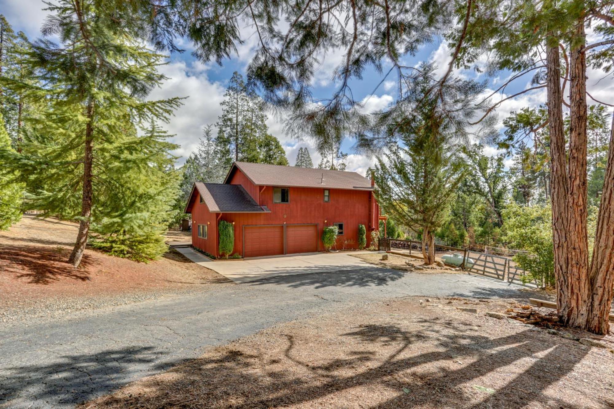 Pet-Friendly Escape With Game Room And Fire Pit! North Fork Exteriör bild